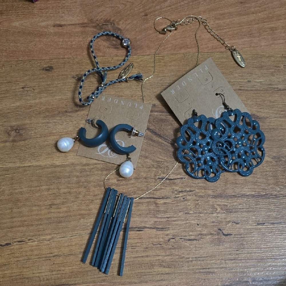 Blue Jewelry Set with Earrings and Necklace